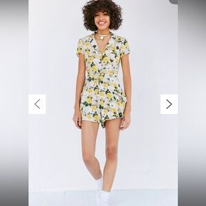 Urban outfitters Kimchi Blue medium romper